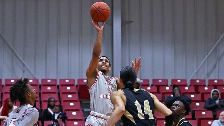 Lions post 85-81 home win over East Central to move to 8-4 in MACCC play