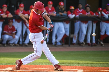 EMCC’s baseball Lions hold on for 8-7 win to earn home doubleheader split with Hinds