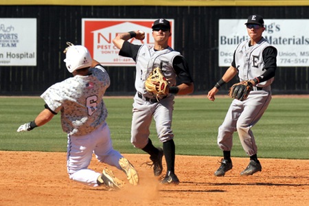 EMCC Lions fall 8-7 and 10-4 at East Central in MACJC baseball doubleheader action
