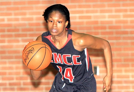 Bradley’s 30 points lift EMCC Lions to 77-73 win at Delta; Lady Lions fall 53-48 despite comeback attempt